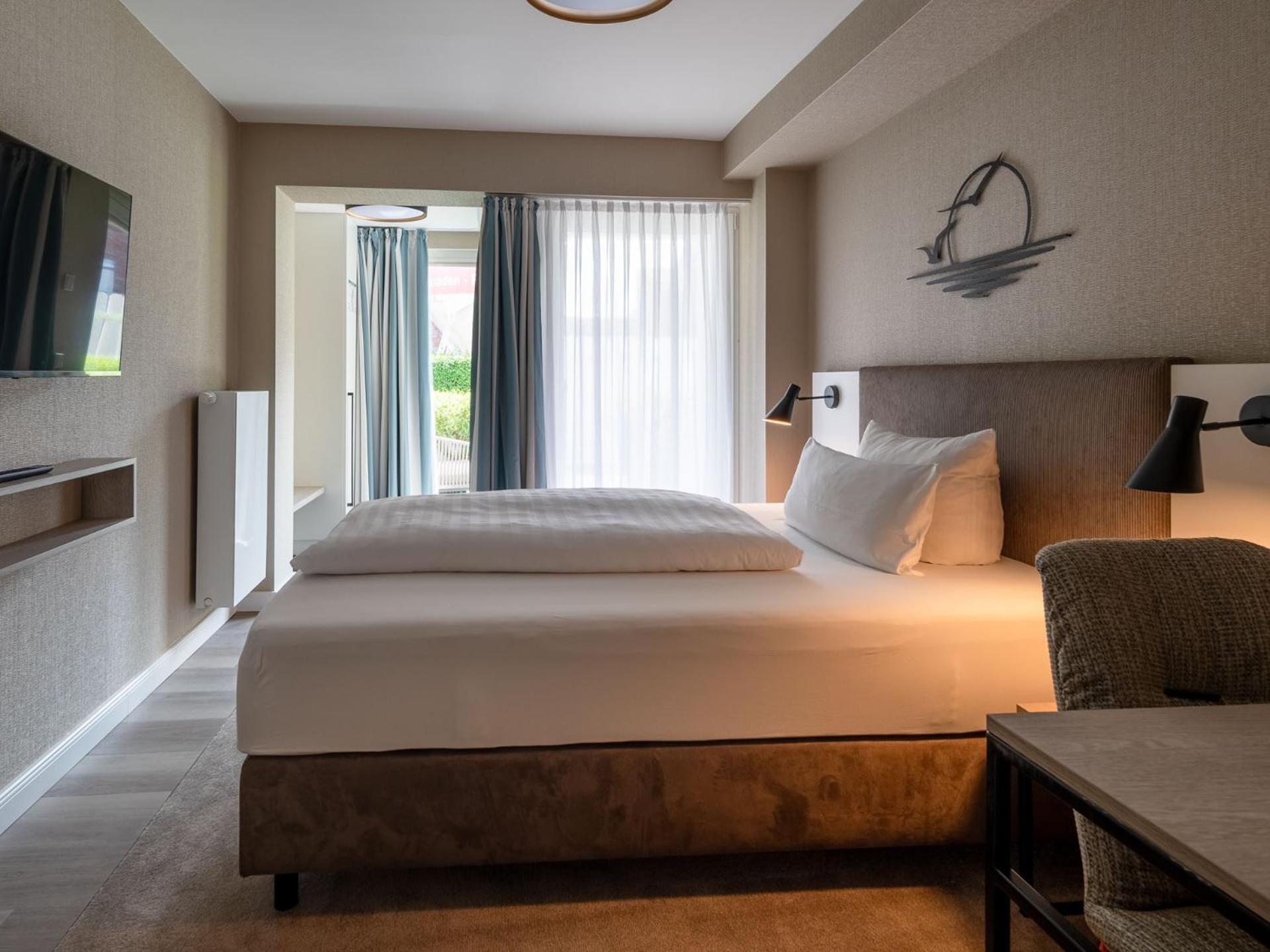 Hotel Am Schlosspark Garni Husum  Exterior photo