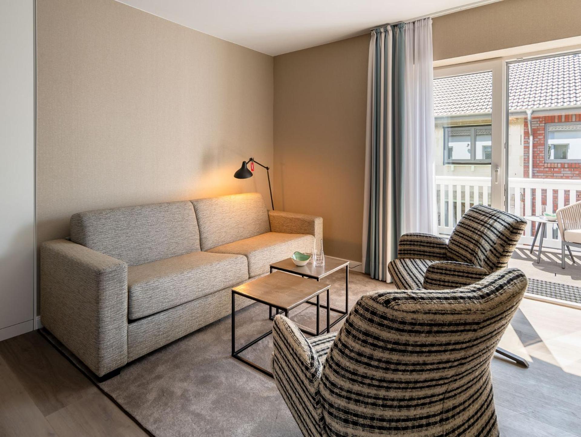 Hotel Am Schlosspark Garni Husum  Exterior photo