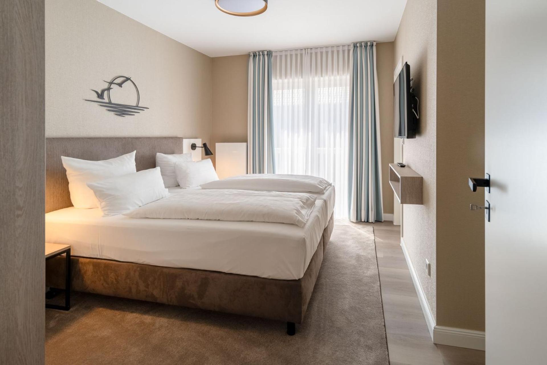 Hotel Am Schlosspark Garni Husum  Exterior photo